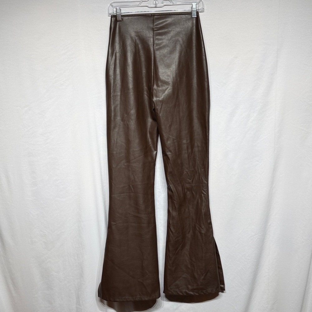 Abercrombie & Fitch Split-Hem Vegan Leather Curve Love Slim Flare Pant Brown - Picture 8 of 13